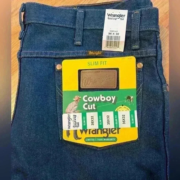 Wrangler Slim Fit Jean - Picture 7 of 7